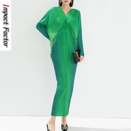 Casual Dresses Pleated Dress Spring Women's Fashion High-end Feeling Gradually Changing Color Bat Sleeves Tassels V-neck Long Style