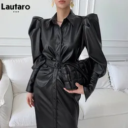 Lautaro Осеннее длинное мягкое черное платье-рубашка из искусственной кожи с поясом и пышными рукавами на пуговицах Элегантные роскошные стильные платья для женщин 240329