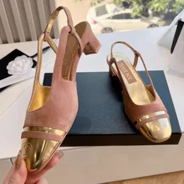 Hong Kong Xiaoxiangfeng 2024c Nuovi sandali con tacco gatto con retro vuoto Baotou scarpe con tacco spesso scarpe Mary Jane francesi per le donne