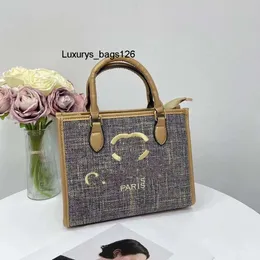 Store Wholesale Designer Handbags New Fashion Trend Tote Handbags Niche Design Woven Bags Shoulder Bags