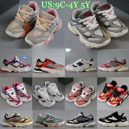 Koşu Çocuk Ayakkabıları 9060 Yürümeye Başlayan Spor Ayakkabı 4y 5y Trainers Kızlar Erkek Ayakkabı Tasarımcısı Gençlik Runner Nefes Alabilir Deniz Tuz Beyaz Kutup Gri Kuvars Yağmur Bulutu 10