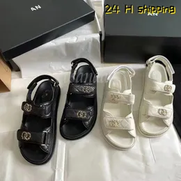 Damen-Sandale aus Kalbsleder, Dad-Chan-Schuhe, Sandalen, gesteppt, Designer-Sandalen, Schuhe, Plateausohle, niedriger Absatz, Keilabsatz, Diamant-Schnalle, Sandale, Slip-On, Knöchelriemen, Flip-Flop