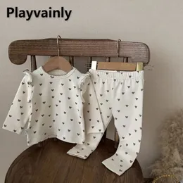 Primavera outono bebê menina pijamas bege amor coração impressão pulôver topelastic cintura calças nascido casa wear camisola e41531 240325