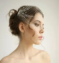 Perlen-Bandeau-Vogelkäfig-Hochzeitsschleier, russischer Netting-Stirnband-Schleier, Brautaccessoires mit Metallkämmen auf beiden Seiten, kurzer Schleier für Br3655112