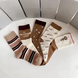 Damen-Socken, Designer-Männer, klassischer Druck, Outdoor-Bekleidung, klassische P-Familien-Socken, Sport, lange Strümpfe, durchschnittliche Größe, Baumwollmarke, Socken-Turnschuhe, Luxus-Designer-Socken, AAAAA+