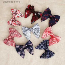 BOW Ties 2019 Hot Sale Moda Moda Big Terno Big Lutes Marinha Vermelha Tias de Bow para Man Wedding Designer Paisley Floral tecido Bowknot Butterfly Tie Y240329