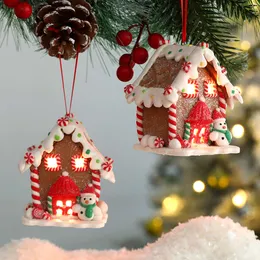 새로운 크리스마스 테마 LED 펜던트 눈사람 진저 브레드 산타 클로스 라이트 하우스 부드러운 도자기 교수형 나무 집 새해 파티 장식