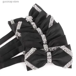 Bow Ties New Black Bow Tie Faux Diamond Bow Tie för män Kvinnor Julfest Män Bow Ties Cravats Wedding Mens Bowties för gåvor Y240325