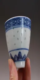 Jingdezhen Fábrica de Porcelana Brilhante Azul e Branco RicePattern Decorado Porcelana Pequena Xícara de Vinho Xícara de Vinho Antigo Antigo Cera1979937