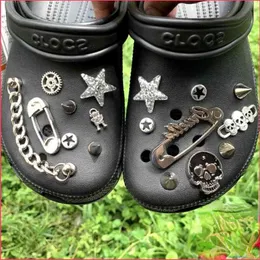 Metallo Punk Croc Charms Designer Vintage Pin Rivetto Catena Decorazione di scarpe Zoccoli Bambini Ragazzi Donne Ragazze Regali Fascino per CROC Jibbi2188