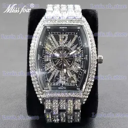 Other Watches New Luxury For Men Fashion Tonneau Fully Diamond Quartz es Waterproof Hip Hop Rapper Iced Out Male Clock Dropshipping T240329