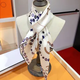 Kadın Tasarımcı İpek Accan Moda Markası Coco Wrap Head Eşarpları Kare% 100 İpek Eşarplar Etiketler ile Eşleştirme Boyutu 90*90cm