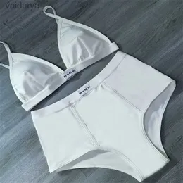 Kobiety damskie panie bikini garnitur Four Seasons Joker Classic Pure Color French Bra Mid-Pists Sexy Shorts YQ240330