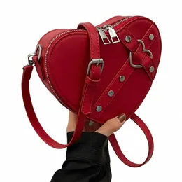 Vintage Y2K Kleine Kette Niet Umhängetasche Herzförmige Geldbörse Handtasche Rot PU Leder Gothic Einkaufstasche Fi Frauen Umhängetasche i2qs #