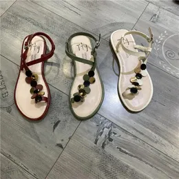 Scarpe casual Bohemian Clip Toe Sandali gladiatore Donna 2024 Infradito Summer Beach Donna Fibbia della cintura Bling in metallo Sandali moderni Mujer