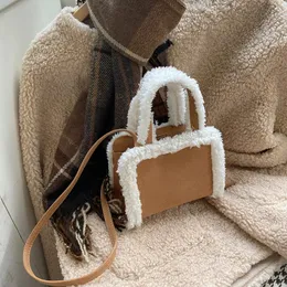 Inverno lambswool bolsa designer pequeno macio pelúcia crossbody sacos para mulheres moda alça larga bolsa de ombro mini 240321