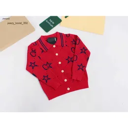 Gglies Luxury Baby Sweater Autumn/Winter Pentagonal Jacquard Kids Cardigan Storlek 100-150 Designer Sticked Lapel Girl Boy Jacket Dec05