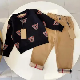 Maglione scozzese di design per bambini set di due pezzi vestiti per bambini maglioni per bambini pantaloni Pantaloni a maniche lunghe con facce di animali top di marca di lusso Taglia pullover calda e confortevole