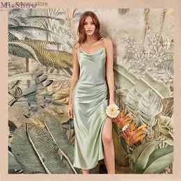 Runway Dresses 2024 Dusty Sage Spaghetti Straps Bridesmaid Dress for Weddings Woman Gäst Tea Längd Maid of Honor Dresses Sexiga slits Prom Gowns T240330