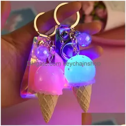 مفاتيح مفاتيح حبلات 2pcs 3d آيس كريم راتنج المفاتيح مع LED LED Glow Keyring Bage Bendant Children Toy Girl Girl R2310 DHPVK