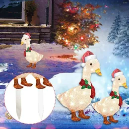 Party-Dekoration, leuchtendes Huhn mit Schal, Weihnachtskunst, leuchtende Weihnachtsornamente, Rasen, Korridor
