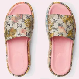 Hochwertige Designer-Slipper mit Plateau-Damen-Sommersandalen, Urlaubs-Strandschuhe, Festival-Geschenke 18813 22426