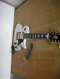Högkvalitet LP Custom White Electric Guitar med fodral i stock8429485