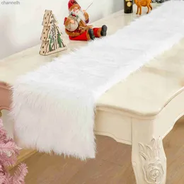 テーブルランナーモダンな小さな白いフェイクファーパーティーの誕生日クリスマスウェディング装飾ラグYQ240330