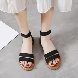 Sıradan Ayakkabı 2024 Sandalet Kadın Bir Düğme Hafif Düz Kauçuk Sole Beach Sandalias de Mujer Chaussure Femme