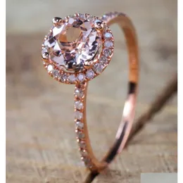Con pietre laterali Anello nuziale di lusso con diamanti scintillanti in oro rosa Elegante zircone pavimentato in rame con gioielli di fidanzamento in ottone Taglia 6 7 Dh3Sy