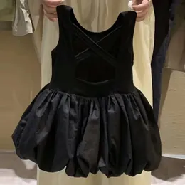 Heiße schwarze ärmellose trägerloser Mädchenrock Baby Blumenrock Weste Prinzessin Rock Fashion einfach