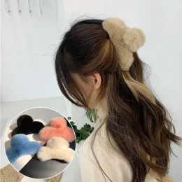 New Winter Faux Fur Hair Claw Rabbit Large Hairpin Back Head Temperament Clip Cute Plush Hair Scratching Ponytail Accessory