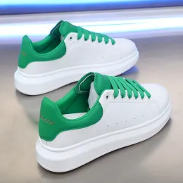 Vårkvinnor män par casual skor tjocka solade vita sneakers sportskor kvinnor snörning lägenheter vulkanisera skate chunky skor