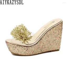 أحذية غير رسمية Aiykazysdl Fringe Tassel Crystal Sandals النساء الكعوب الكثيفة PVC واضحة واضحة الإسفين كعب منصة الصيف بغل الصيف