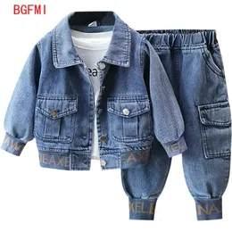 Bahar denim ceket çocuk kıyafetleri sonbahar çocuklar kıyafetler erkekler dış giyim mavi / siyah bebek ceket pantolon setler iki parçalı set 2-9y 240328