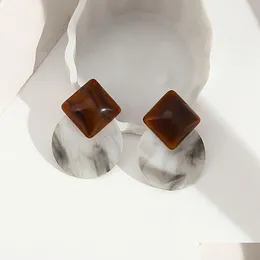 Dangle żyrandol koreański szary brązowy kolor akrylowy kropli kolczyki dla damskiej mody vintage geometri dhgarden dh40y