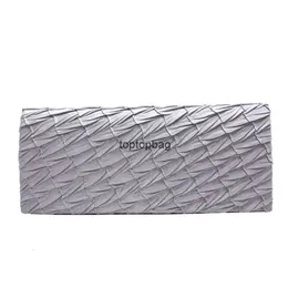 Designer Luxury Fashion Diamond Clutch Påsar Explosiv veckad handhållen väska Bankettpåse Grab Bag