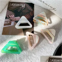 Clamps New Creative Design 6.4Cm Medium Triangle Hollow Grip Clip Luxury High Grade Shark Acetate Simple Hair Claw For Drop Dhgarden Dh1X9