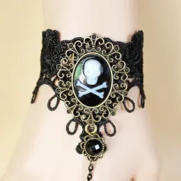 Accessori per braccialetti femminili vintage di Halloween Ornamento a mano con anello aperto con anello aperto.