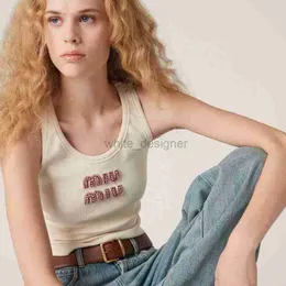 Kvinnors T -shirtdesigner Spring/Summer New Letter Water Diamond Sleeveless Suspenderad Top Tank Top för kvinnors bottenkläder