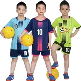 2023 Kids Futbol Forması Terzini Çocuk Futbol Spor Üniformaları DIY Erkekler Çocuk Özelleştirilebilir Eğitim Hızlı Kuru Gevşek Giysiler 240318