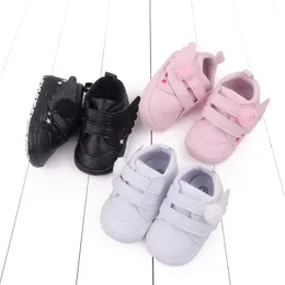 Casual Baby Kids Flats Shoes Spädbarn Toddler Boy Girl Wings Pu Sneaker Walking Non-Slip Shoes For Newforn Children Footwear