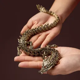 Paracord Pure Brass Dragon przyciągający ozdoby bogactwa, ręcznie owinięte podwójne smoki, perłowe dekoracje na stole, książki