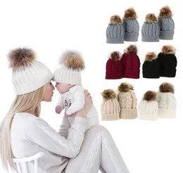 5 färger mamma och baby hatt med pompon varm tvättbjörn päls bobble beanie barn bomull stickad förälder child hatt vinter mössor xmas gåva9033521