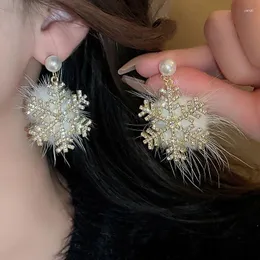 Kolczyki Dangle French Rhinestone Snowflake Hair Ball Drop dla kobiet luksus temperament świąteczny prezent biżuteria
