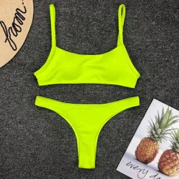 Neon gelbgrüne Badeanzug Frauen sexy solide Push -up Micro Bikini 2024 Brasilianer Sommer Beach Badeanzug Thong Swimwear Biquini 240327