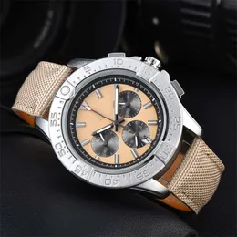 Quartz Designer Watches Avenger Wristwatch Fashion Orologio Lussoすべてのダイヤルワークファッションブラックバードメンズウォッチカレンダー快適なSB081
