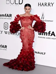 Amfar Charity 2016 Канны Бургундия Вечерние платья с русалкой 3D Аппликации из флористики Кружева со шлейфом Платья знаменитостей Формальный выпускной Occas2419917