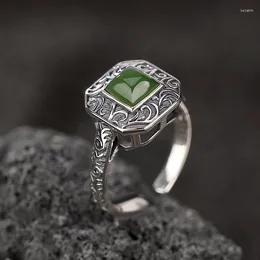 Pierścienie klastra s925 srebrne srebrne noszone hetian jasper pomyślny wzór trawy kwadratowy pierścień zabytkowy chiński palec otwarty