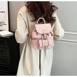 Designer de moda de luxo sacolas mochila de alta qualidade para mulheres em 2023 nova moda outono e inverno bolsa balde portátil nicho e mochila casual versátil